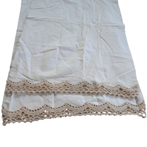 Vintage Pair of 2 Beige Cotton Pillowcases Crochet Lace Trim Standard 20x31 NEW - Picture 8 of 11